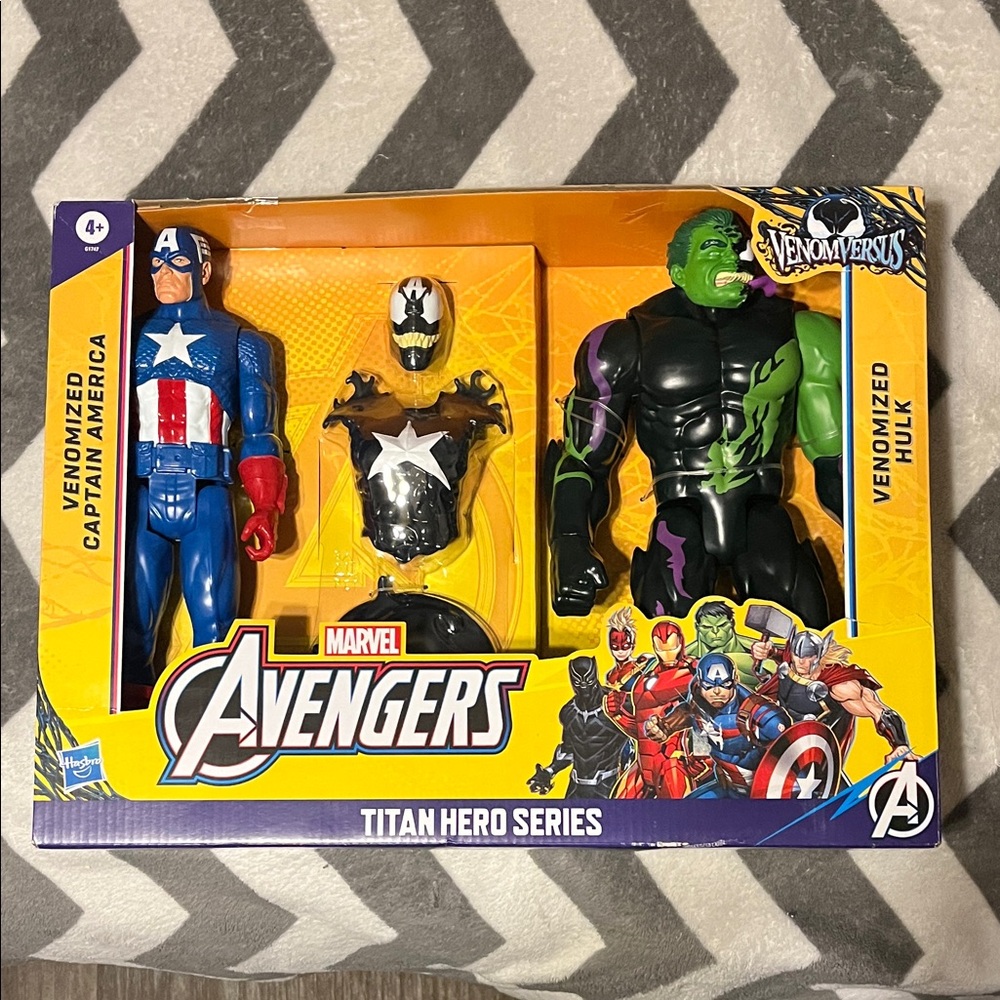 Marvel Avengers Venomized Captain America and Hulk Figures - Blue, Black, Green